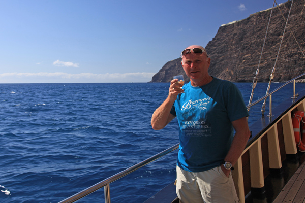 Hans Mom op de Bussard bij La Palma